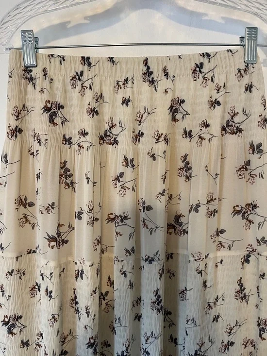 Women’s Floral Cream Maxi Skirt - Picture 2 of 13